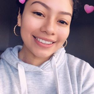 Meet your Posher, Leslie